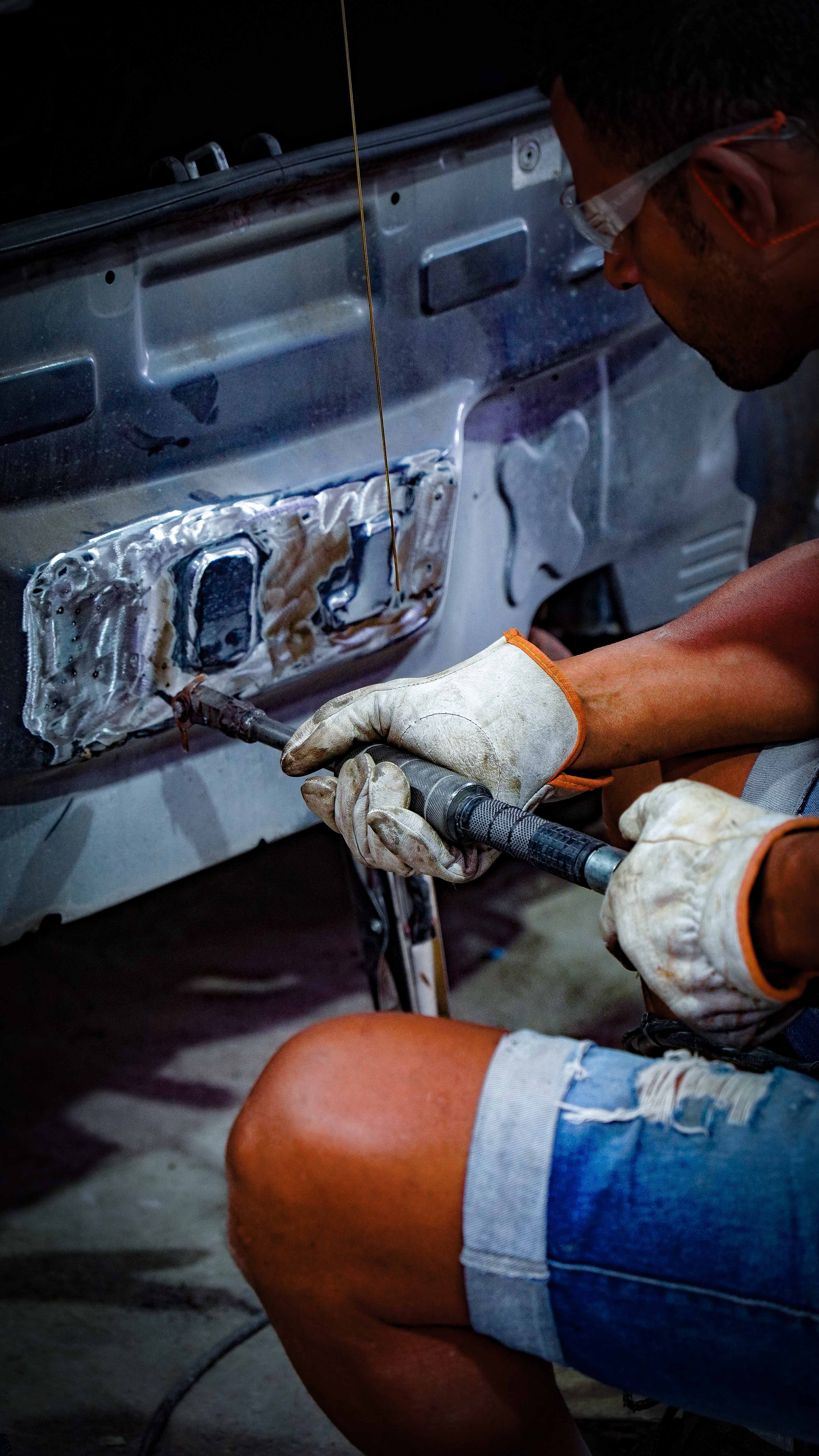 Trabalho de precisão em carroceria